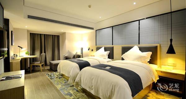 Echarm Hotel Ji'Nan Railway Station Jinan Luaran gambar